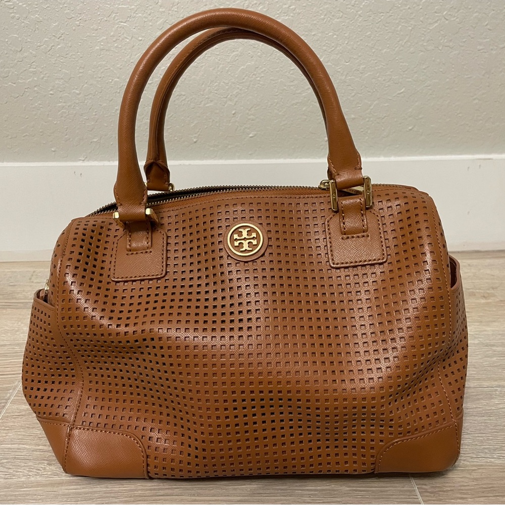 Tory Burch crossbody/handbag in like new condition.
